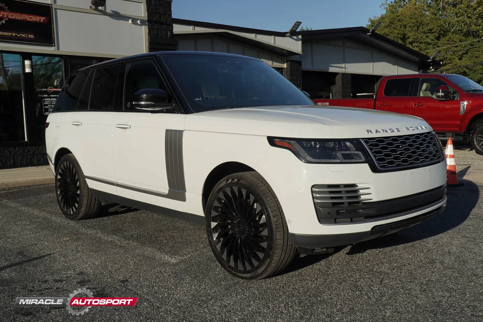 Used 2021 Land Rover Range Rover Autobiography AWD/4WD image 9