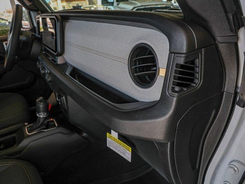 New 2026 Jeep Gladiator Sport image 32