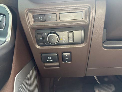 Used 2022 Ford F150 King Ranch w/ Equipment Group 601A High AWD/4WD image 17