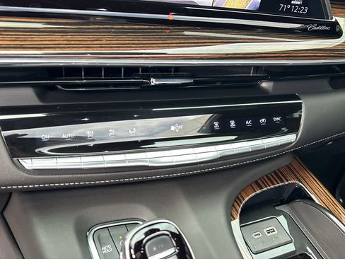 Certified 2024 Cadillac Escalade Premium Luxury image 26