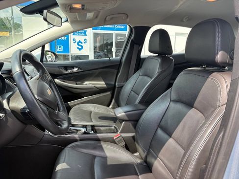 Used 2017 Chevrolet Cruze Premier FWD image 6