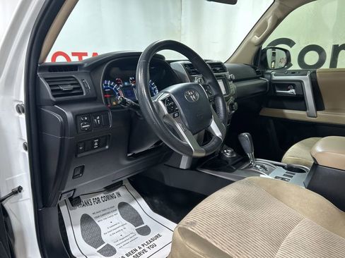 Used 2016 Toyota 4Runner SR5 image 22