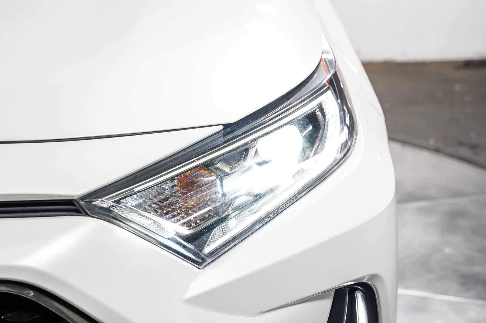 Certified 2021 Toyota RAV4 XSE w/ Weather Package AWD/4WD image 7