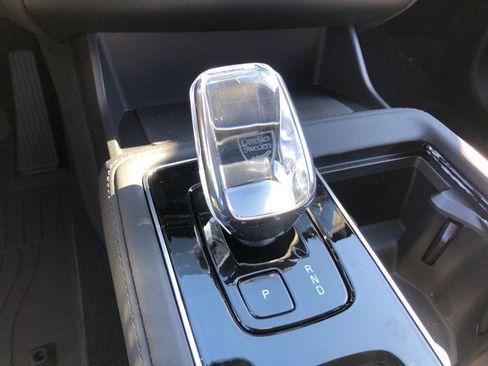 New 2026 Volvo XC90 B6 Plus w/ Protection Package Premier image 31