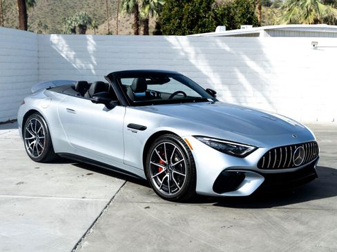 Used 2022 Mercedes-Benz SL 55 AMG 4MATIC image 3