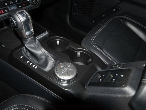 Used 2025 Ford Bronco Outer Banks AWD/4WD image 16