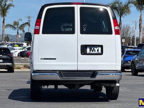 Used 2024 Chevrolet Express 2500 w/ Driver Convenience Package image 5