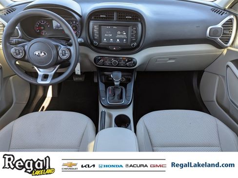 Used 2020 Kia Soul LX image 10