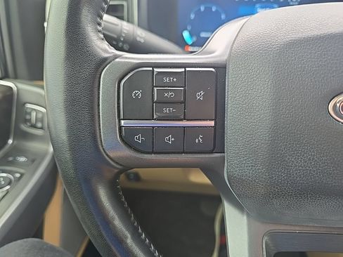 Used 2024 Ford F350 Lariat w/ Black Appearance Package AWD/4WD image 18