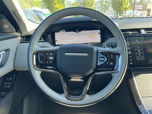 Used 2025 Land Rover Range Rover Velar Dynamic SE AWD/4WD image 24