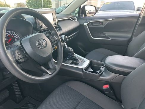 Used 2020 Toyota RAV4 LE image 22