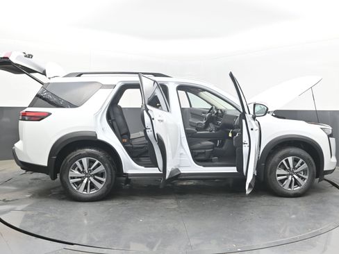 New 2026 Nissan Pathfinder SL FWD image 47