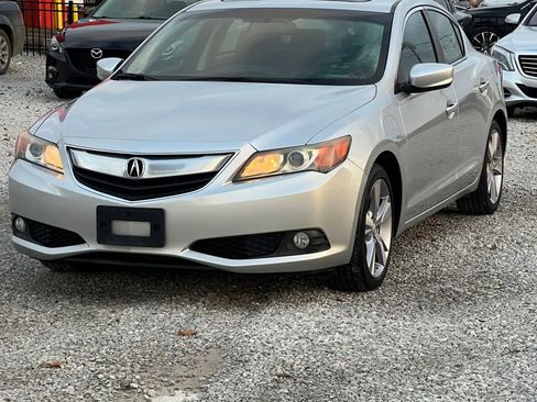 Used 2013 Acura ILX w/ Technology Package image 3