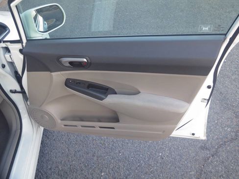 Used 2010 Honda Civic LX image 18