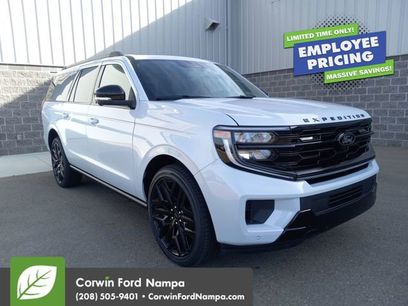 New 2026 Ford Expedition Max Platinum w/ Stealth Performance Package