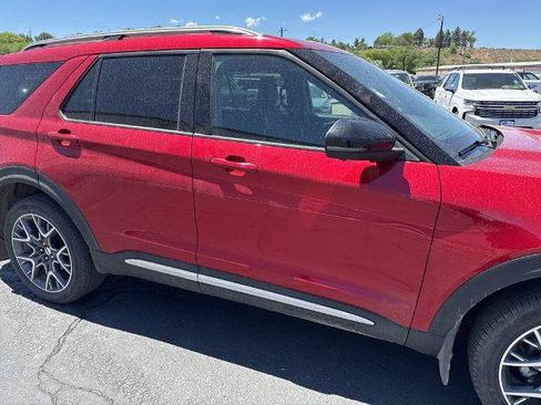 Certified 2025 Ford Explorer Platinum w/ Ultimate Package AWD/4WD image 3