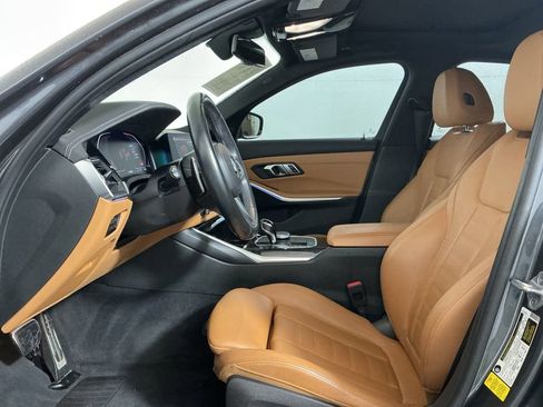 Used 2021 BMW 330i Sedan w/ M Sport Package image 23