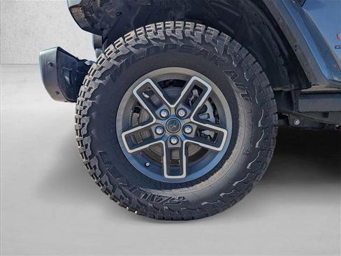 Used 2025 Jeep Gladiator Mojave image 21