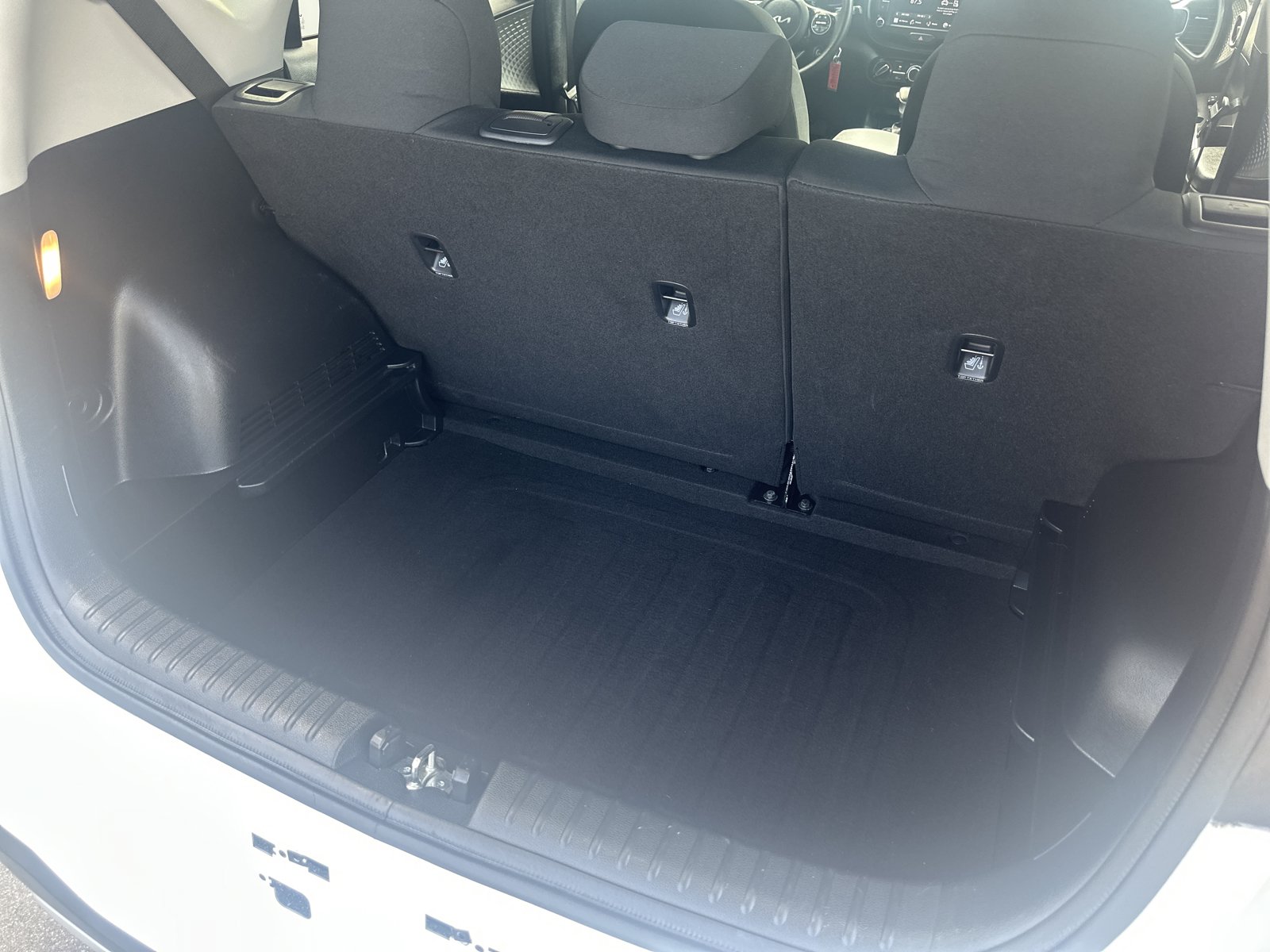 Used 2024 Kia Soul LX FWD image 23
