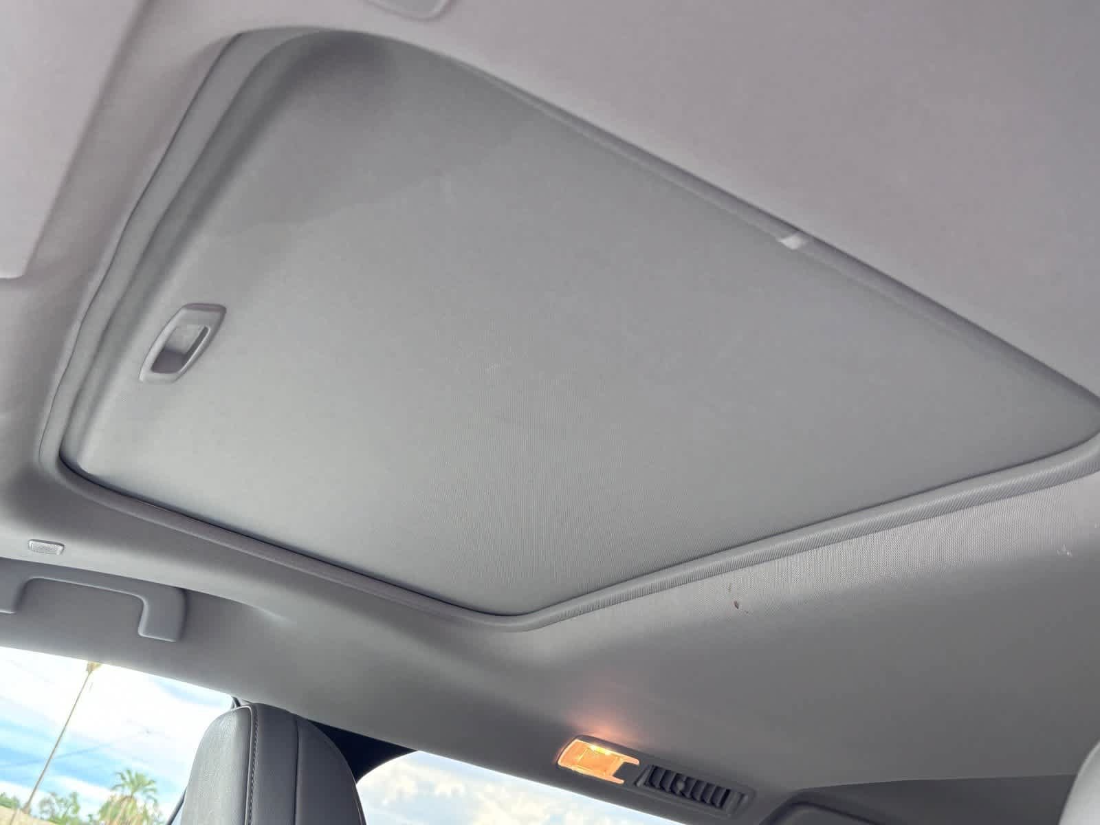 Used 2025 Toyota Sienna XLE FWD image 20