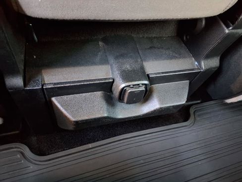 Used 2015 Ford F150 XLT w/ Equipment Group 301A Mid image 26