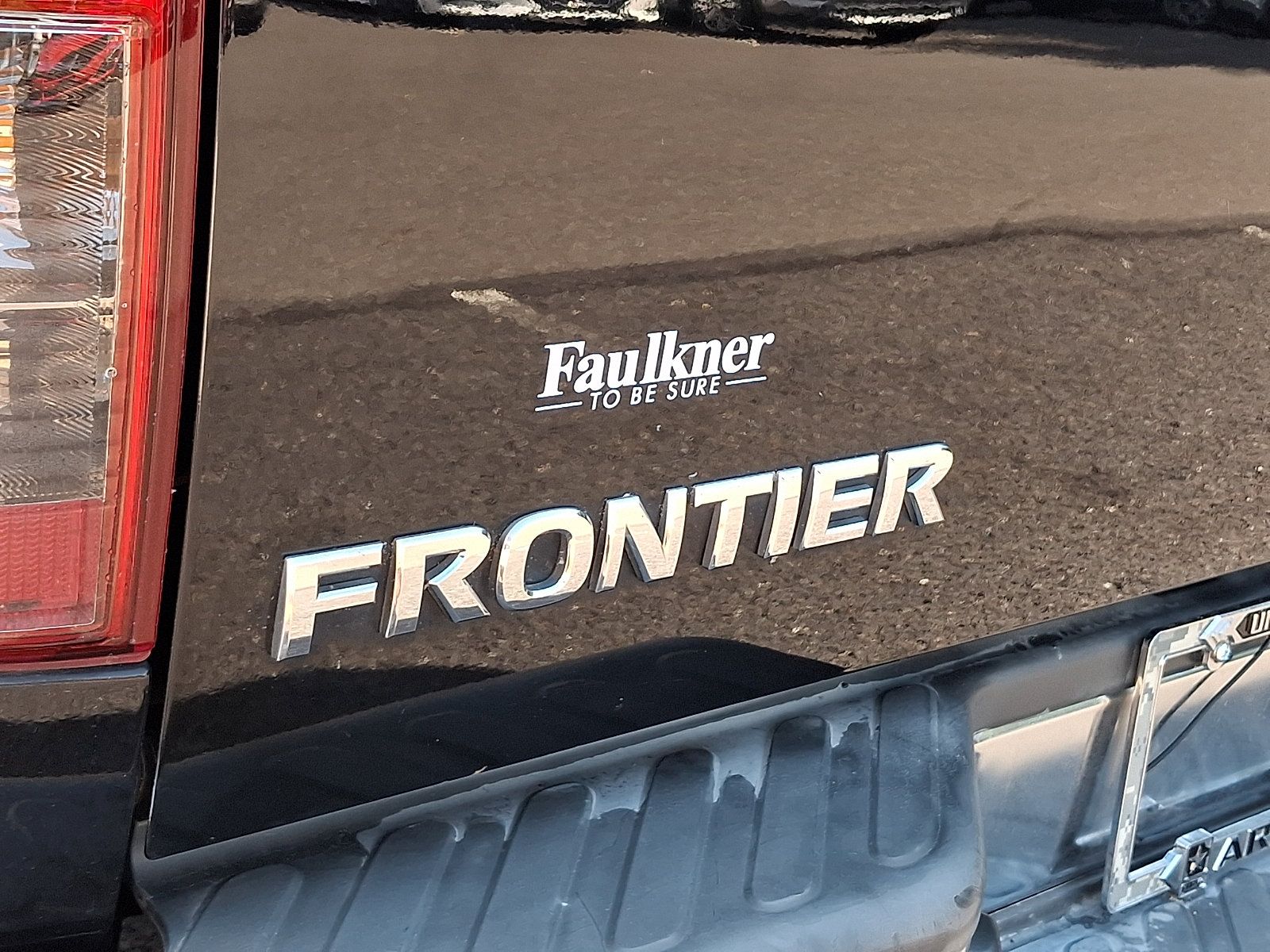 Used 2011 Nissan Frontier SL w/ Moonroof Pkg AWD/4WD image 29