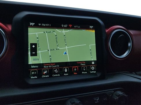 Used 2022 Jeep Gladiator Rubicon w/ Cold Weather Group image 17