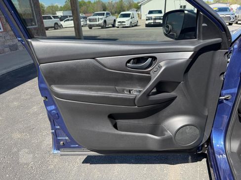 Used 2019 Nissan Rogue Sport S w/ Appearance Package image 12