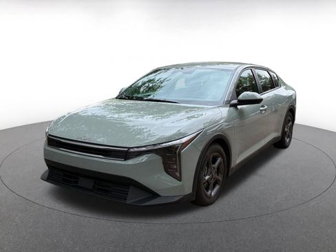 Used 2025 Kia K4 LXS image 3