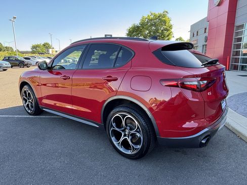 Used 2022 Alfa Romeo Stelvio Ti w/ Active Assist Plus Package AWD/4WD image 5