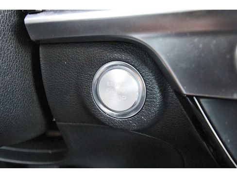 Used 2025 Kia Telluride S FWD image 28