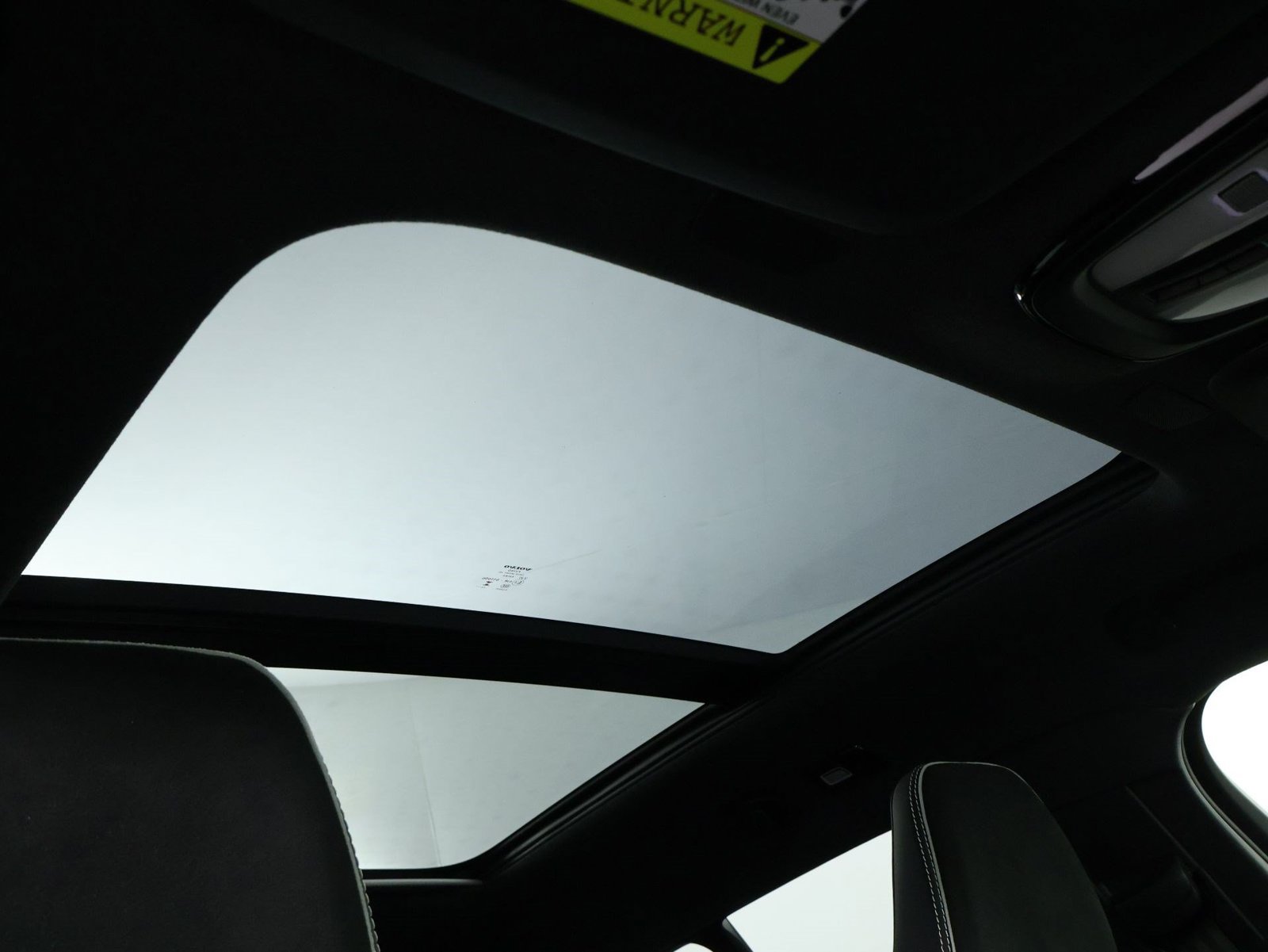 Certified 2023 Volvo XC40 Recharge Ultimate AWD/4WD image 23