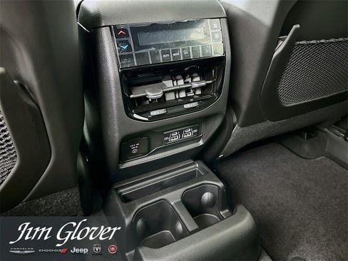 Used 2025 Jeep Grand Cherokee L Altitude image 24