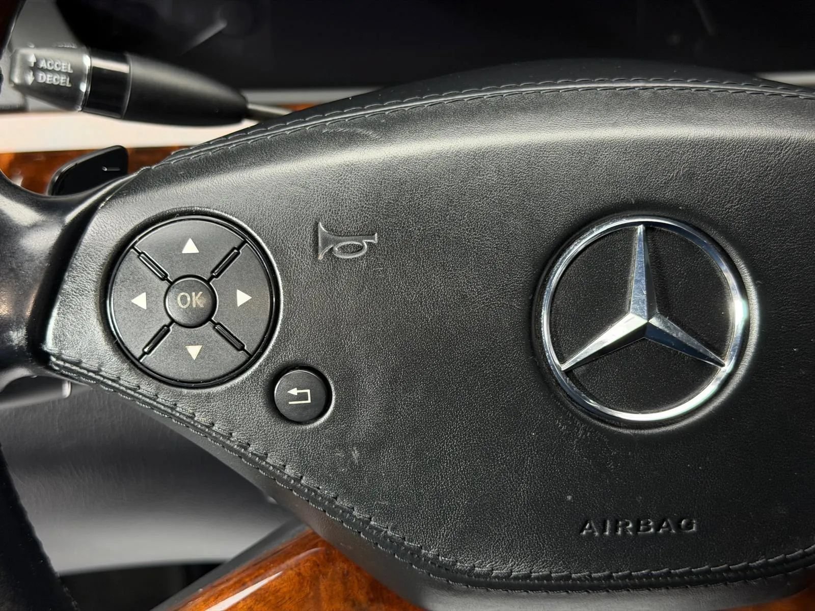 Used 2010 Mercedes-Benz S 550 4MATIC image 30