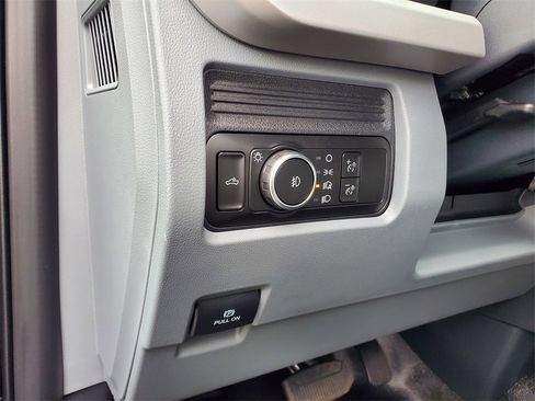 New 2026 Ford F250 XL w/ 360-Degree Camera Package image 8