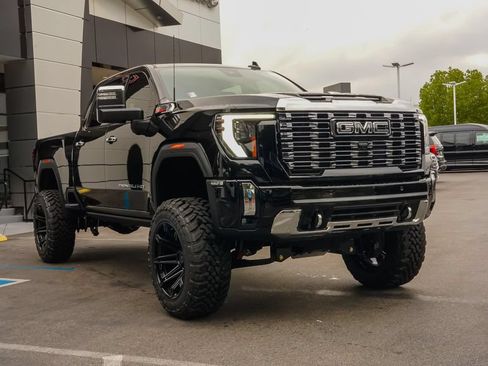 New 2026 GMC Sierra 2500 Denali w/ Denali Reserve Package AWD/4WD image 5