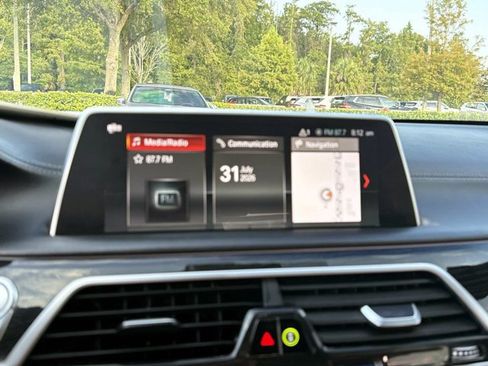 Used 2019 BMW 750i RWD image 23