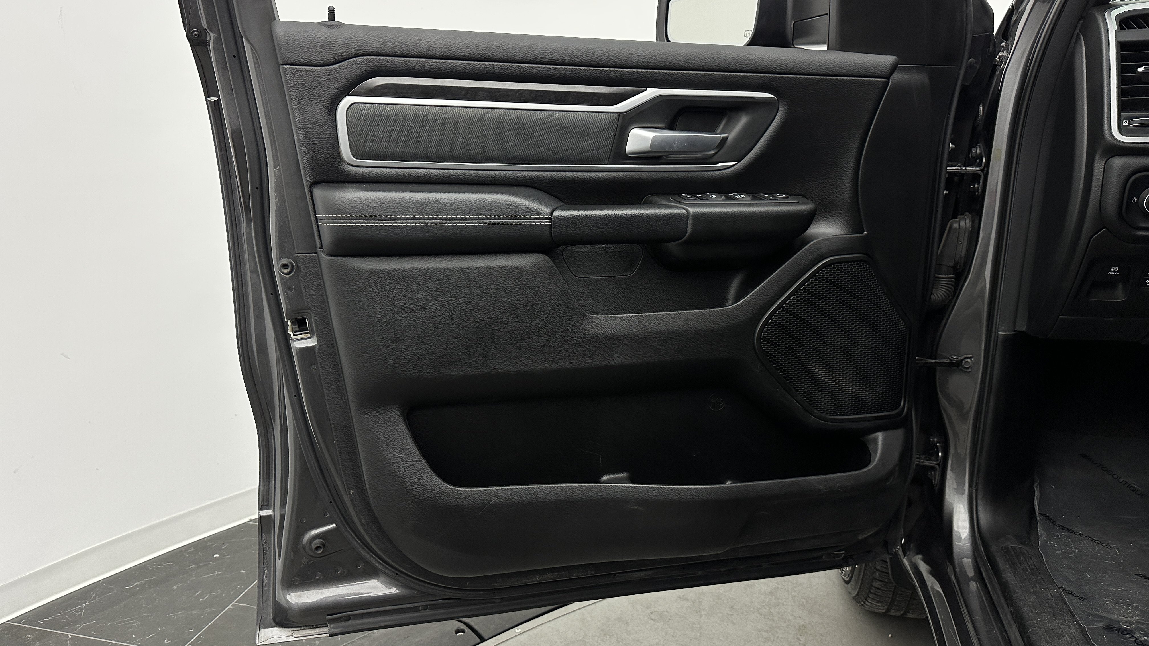 Used 2022 RAM 1500 Big Horn RWD image 10