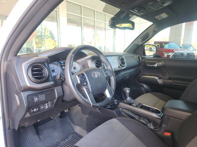 Used 2021 Toyota Tacoma TRD Off-Road AWD/4WD image 17