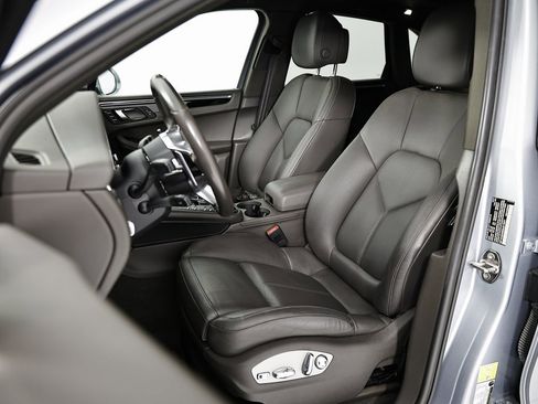 Used 2021 Porsche Macan image 5