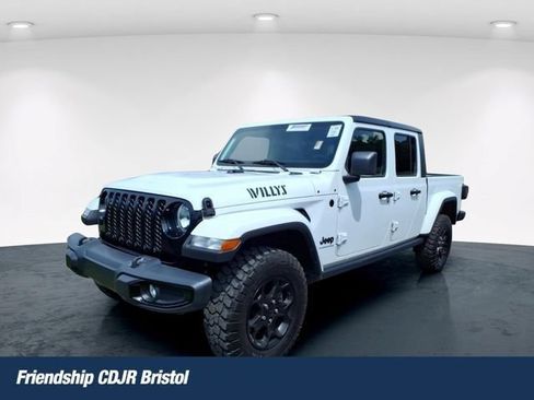 Used 2023 Jeep Gladiator Sport AWD/4WD image 1