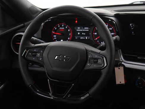 Used 2024 Chevrolet Trax RS w/ Driver Confidence Package FWD image 14