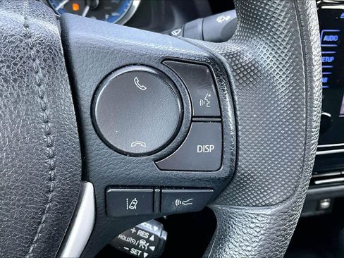 Used 2019 Toyota Corolla LE image 21