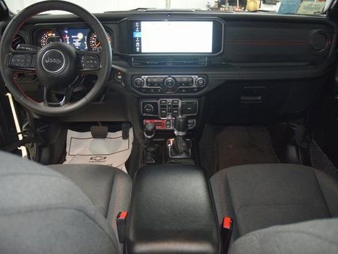 Used 2024 Jeep Wrangler Rubicon w/ Convenience Group image 27