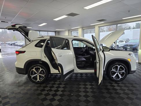 New 2026 Volkswagen Tiguan SE image 19