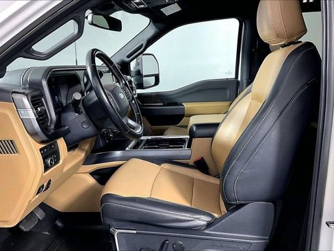 Used 2023 Ford F250 Lariat w/ Lariat Ultimate Package AWD/4WD image 13