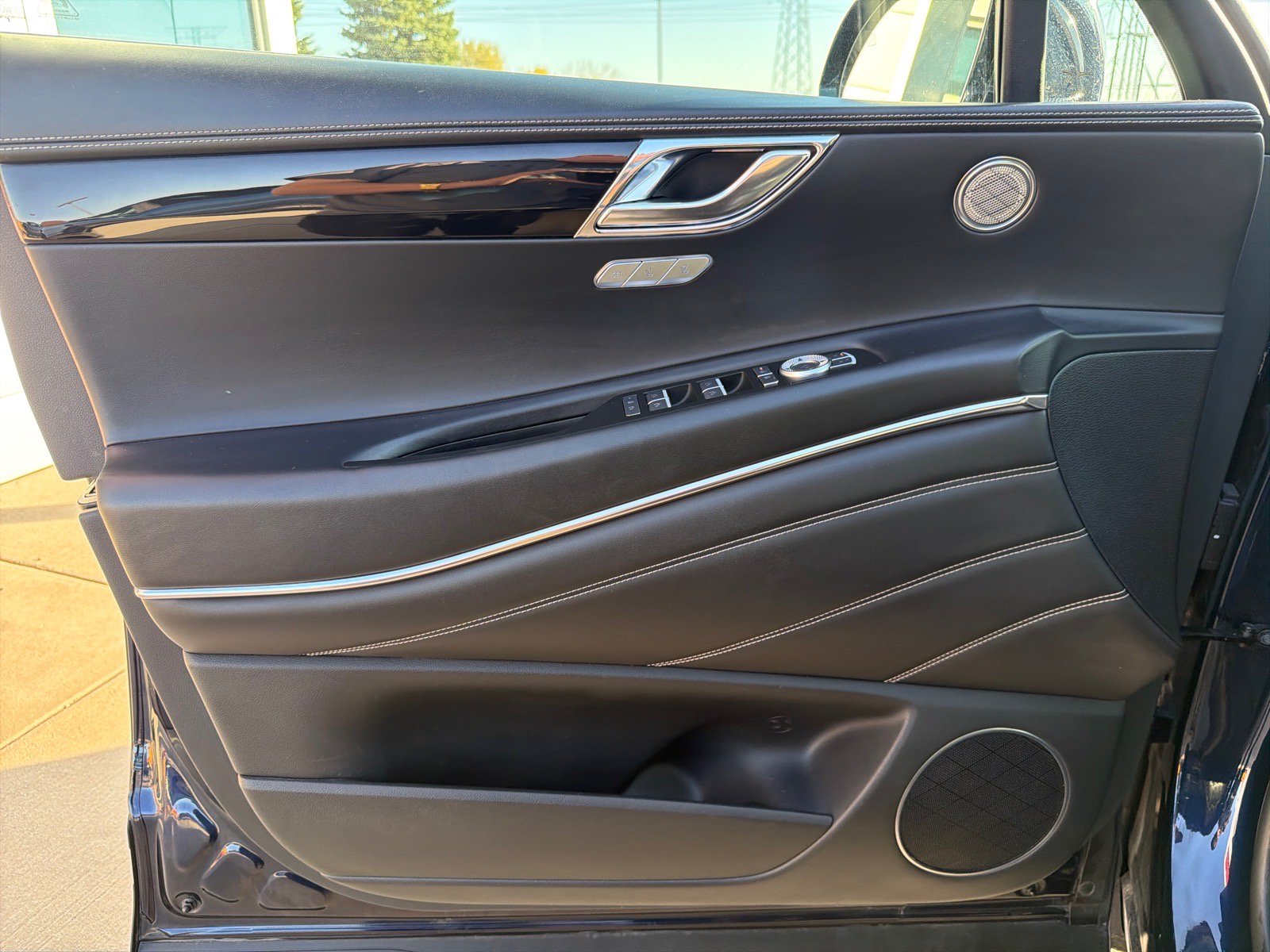 Used 2025 Genesis GV80 2.5T Standard AWD/4WD image 12