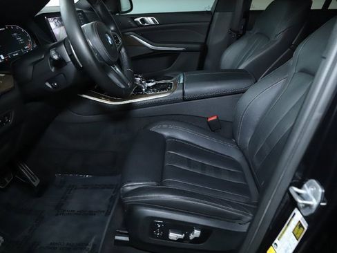 Used 2020 BMW X5 M50i w/ Premium Package image 19