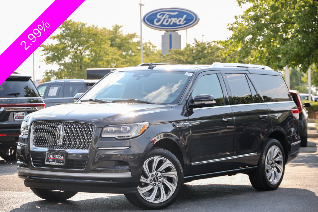 Certified 2024 Lincoln Navigator Reserve AWD/4WD image 2