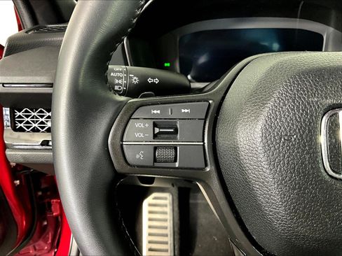 Used 2025 Honda Accord Sport image 11